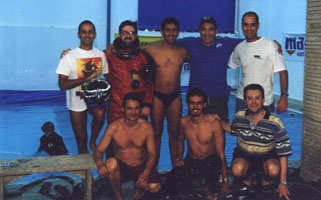 CE9810_01a.jpg (25504 bytes)