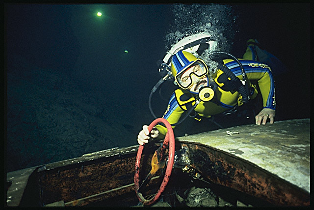 Img0044.jpg (51827 bytes)